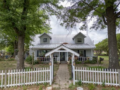 401 County Road 3114 Quitman TX 75783