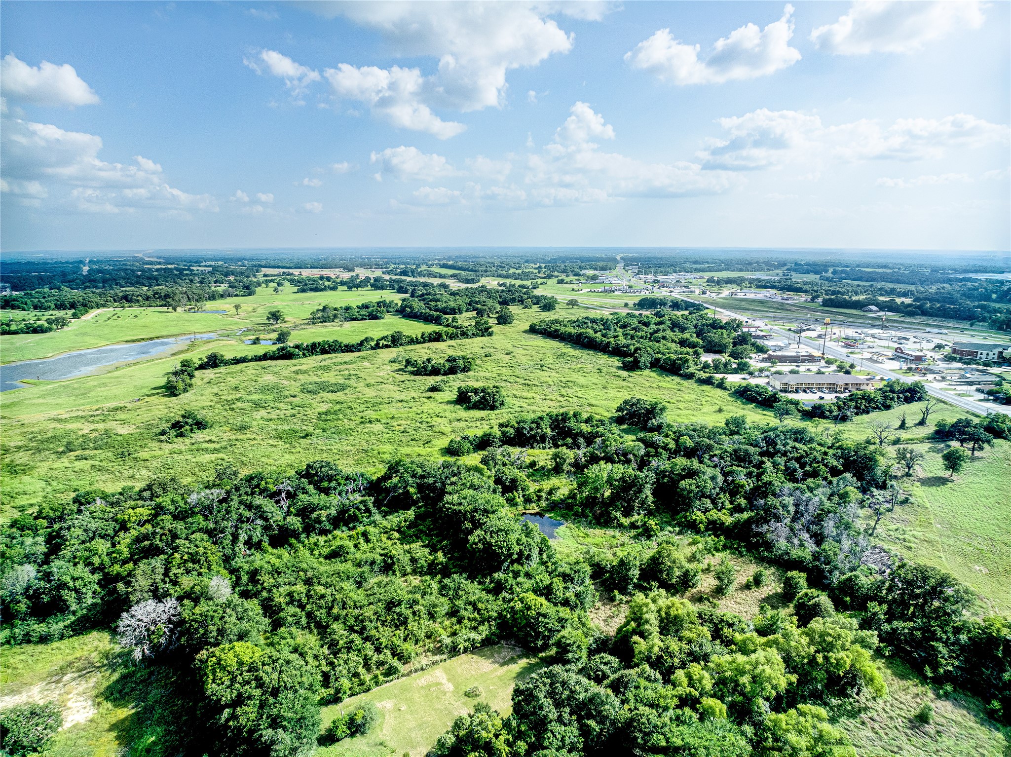 443 W Highway 84 Fairfield TX 75840