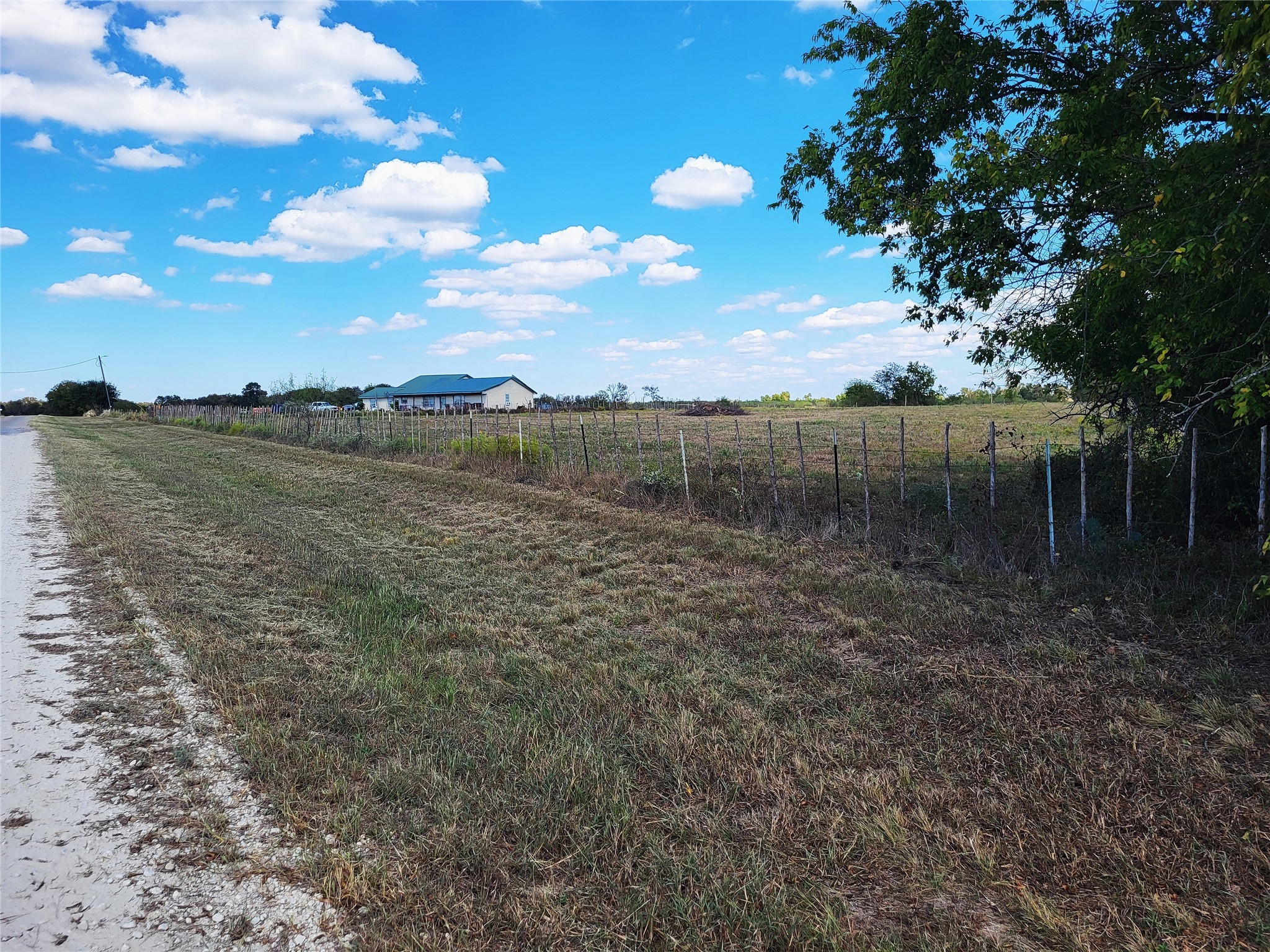 1.8 Acres Lcr 632 Groesbeck TX 76642