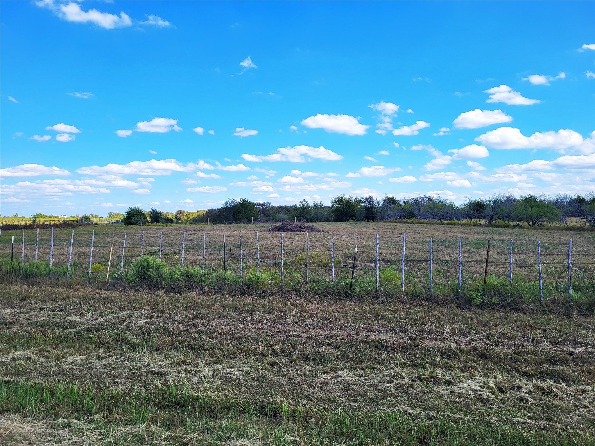 1.8 Acres Lcr 632 Groesbeck TX 76642