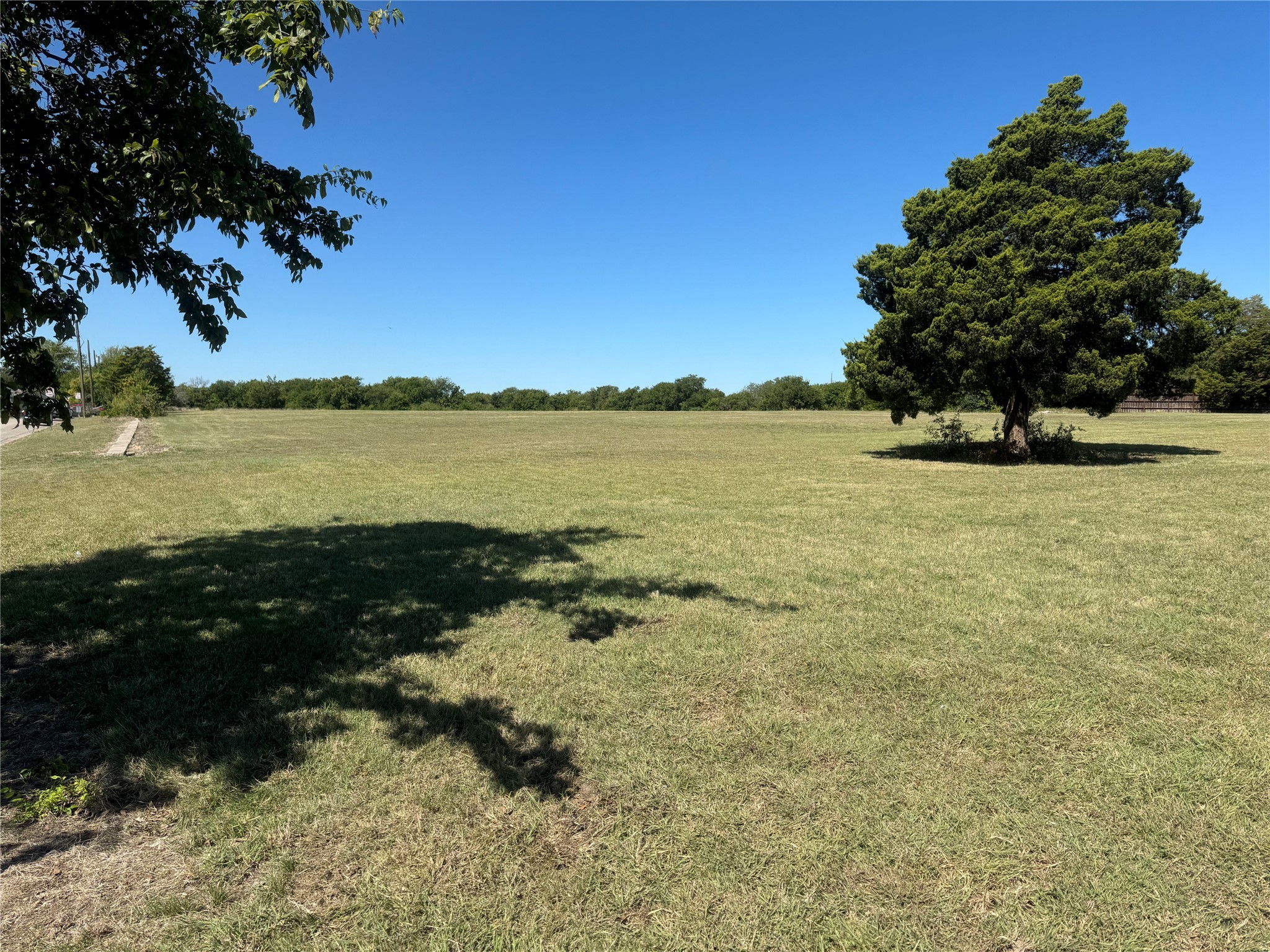 1023 N Cockrell Hill Road Duncanville TX 75116