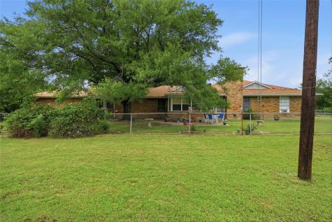 208 Cedar Street Ravenna TX 75476