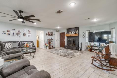 207 Trails End Poolville TX 76487
