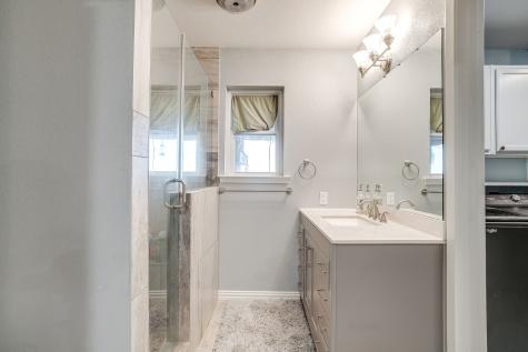 207 Trails End Poolville TX 76487