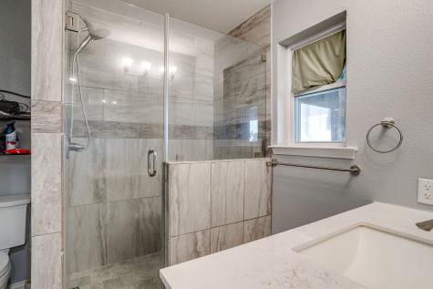 207 Trails End Poolville TX 76487