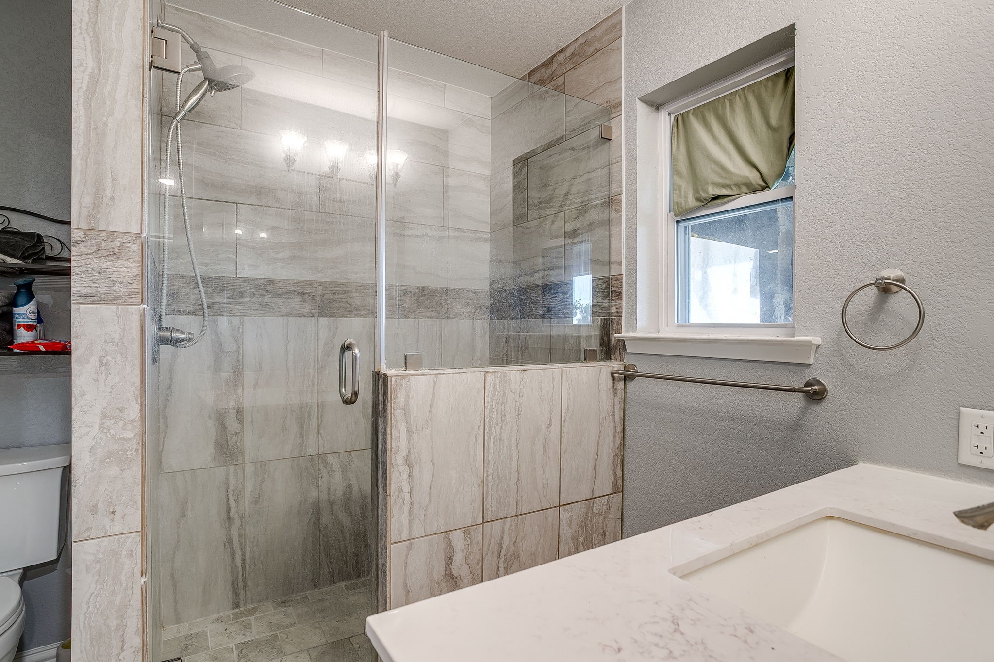 207 Trails End Poolville TX 76487