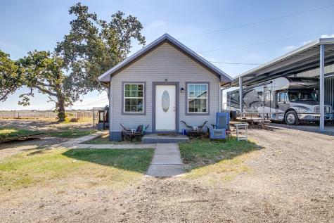 207 Trails End Poolville TX 76487
