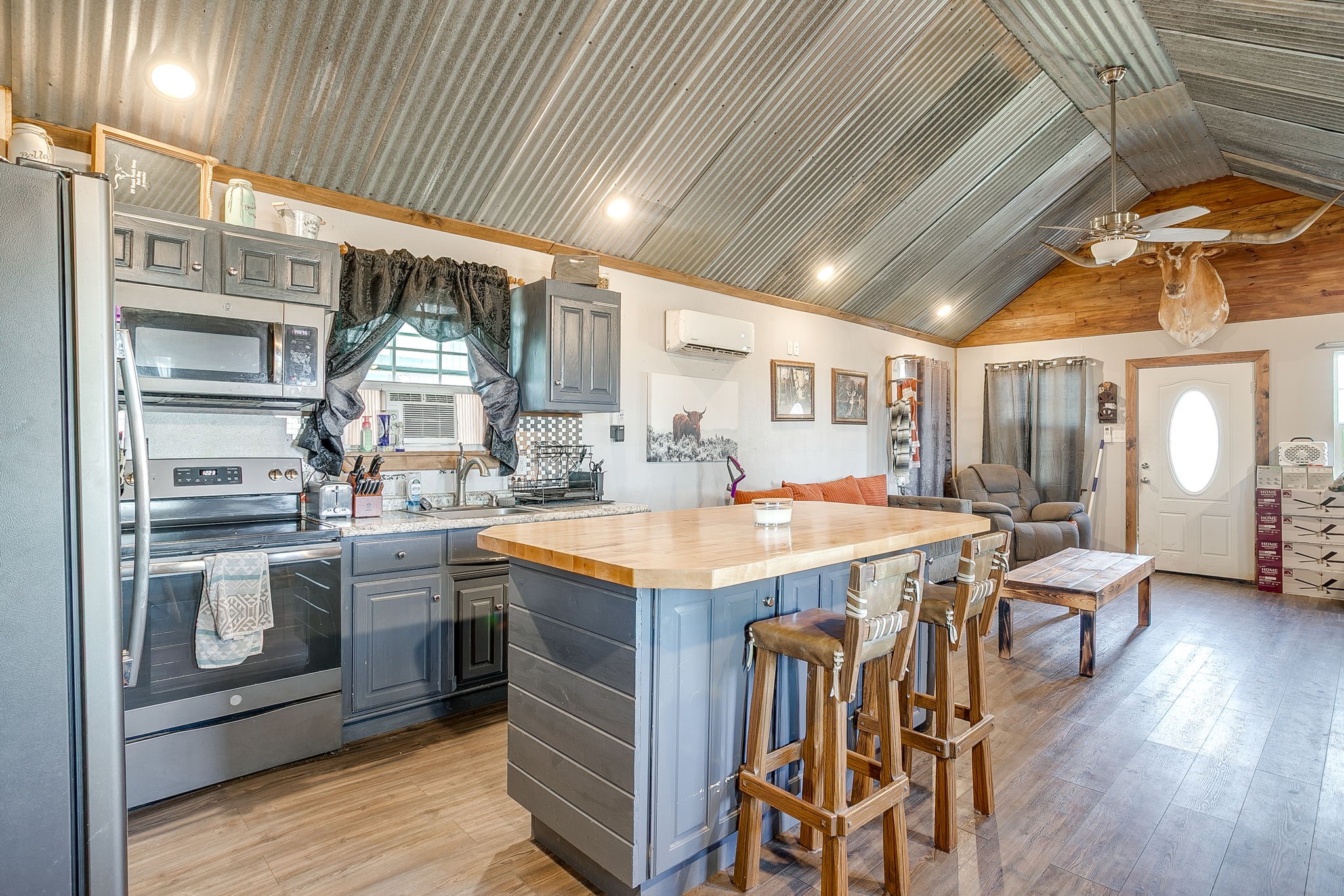 207 Trails End Poolville TX 76487