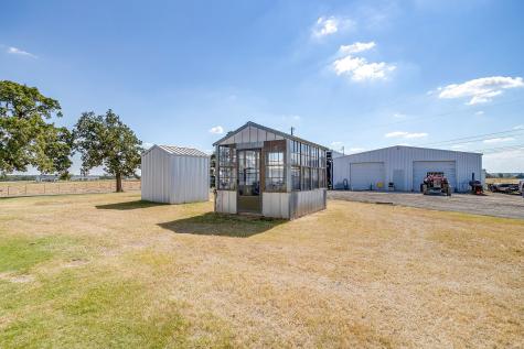 207 Trails End Poolville TX 76487