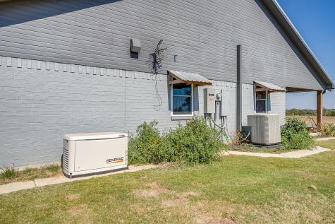 207 Trails End Poolville TX 76487