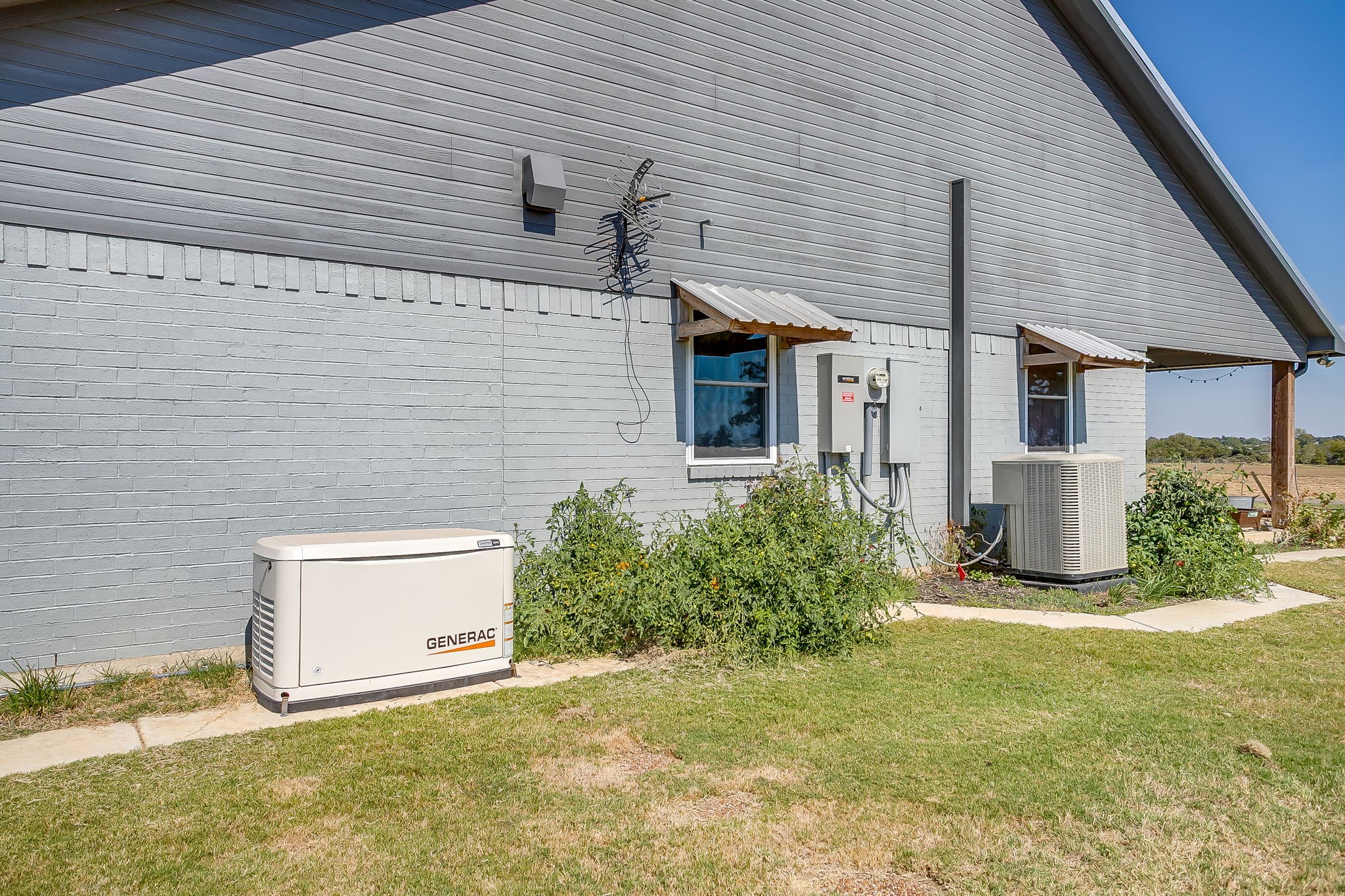 207 Trails End Poolville TX 76487