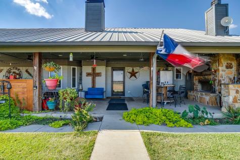 207 Trails End Poolville TX 76487