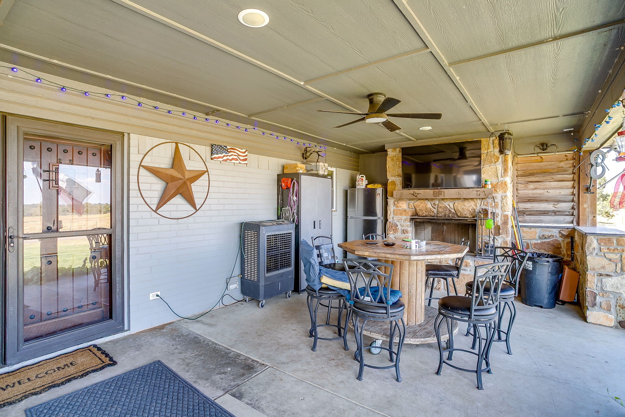 207 Trails End Poolville TX 76487