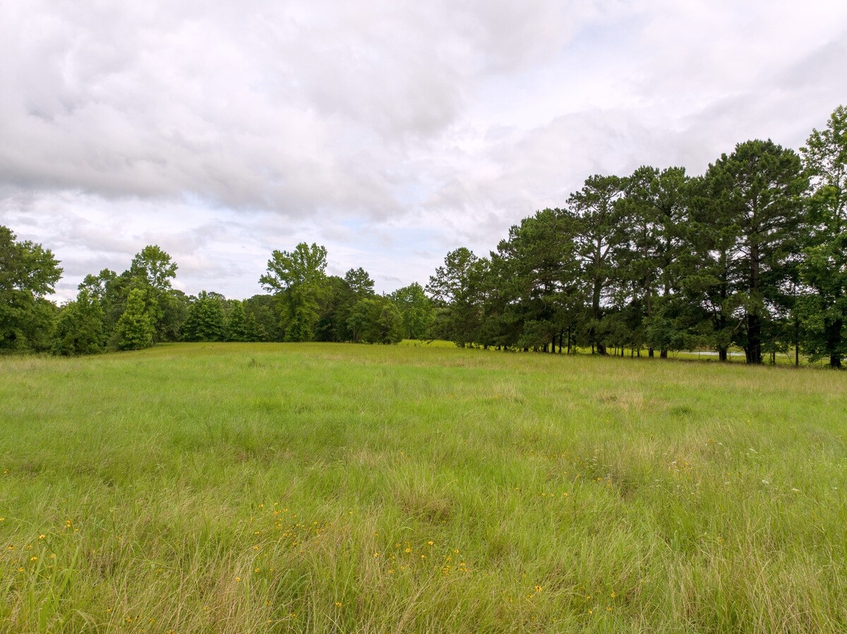 2 County Road 1224 Elkhart TX 75839