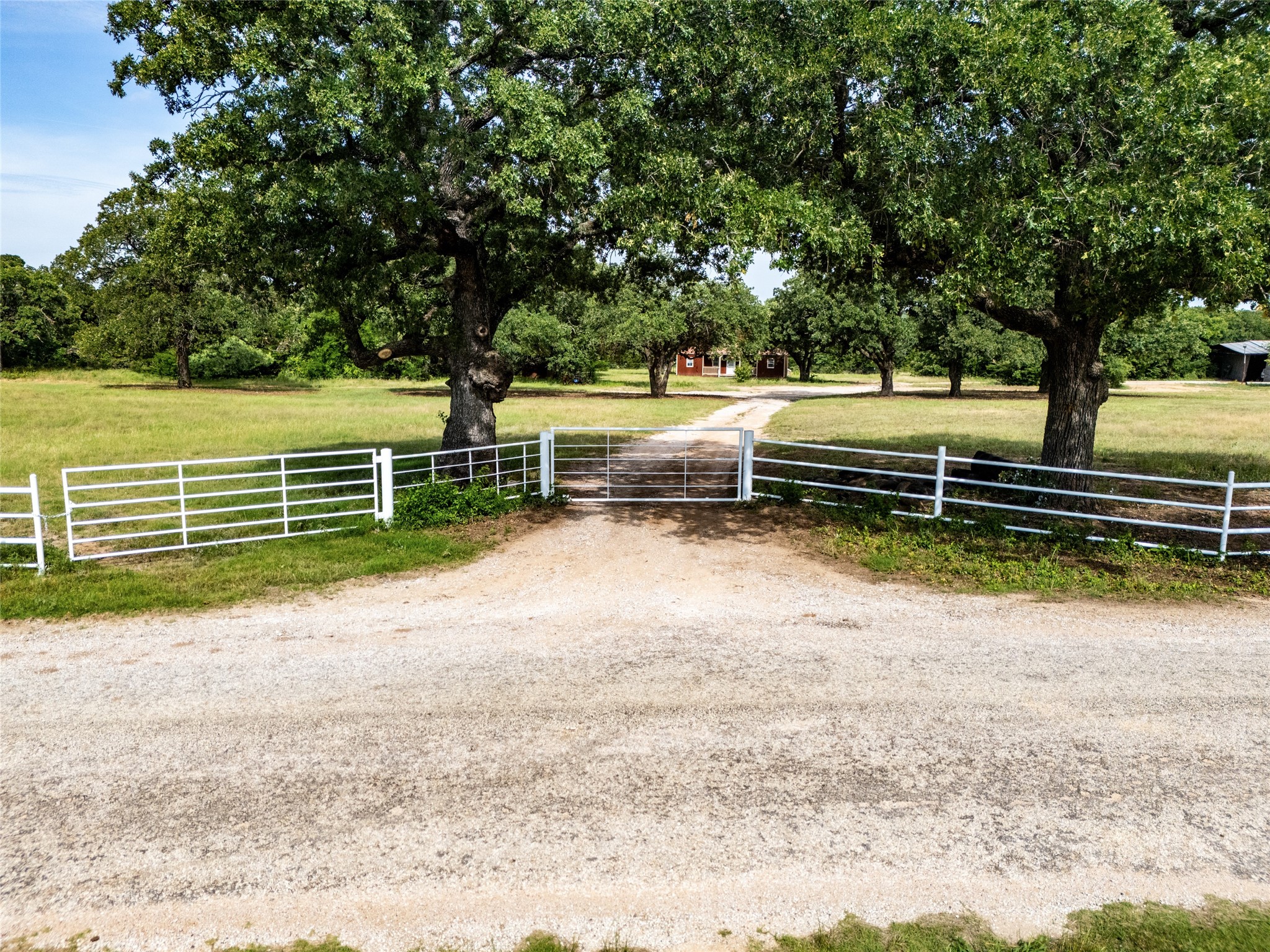 390 County Rd 1475 Road Chico TX 76431