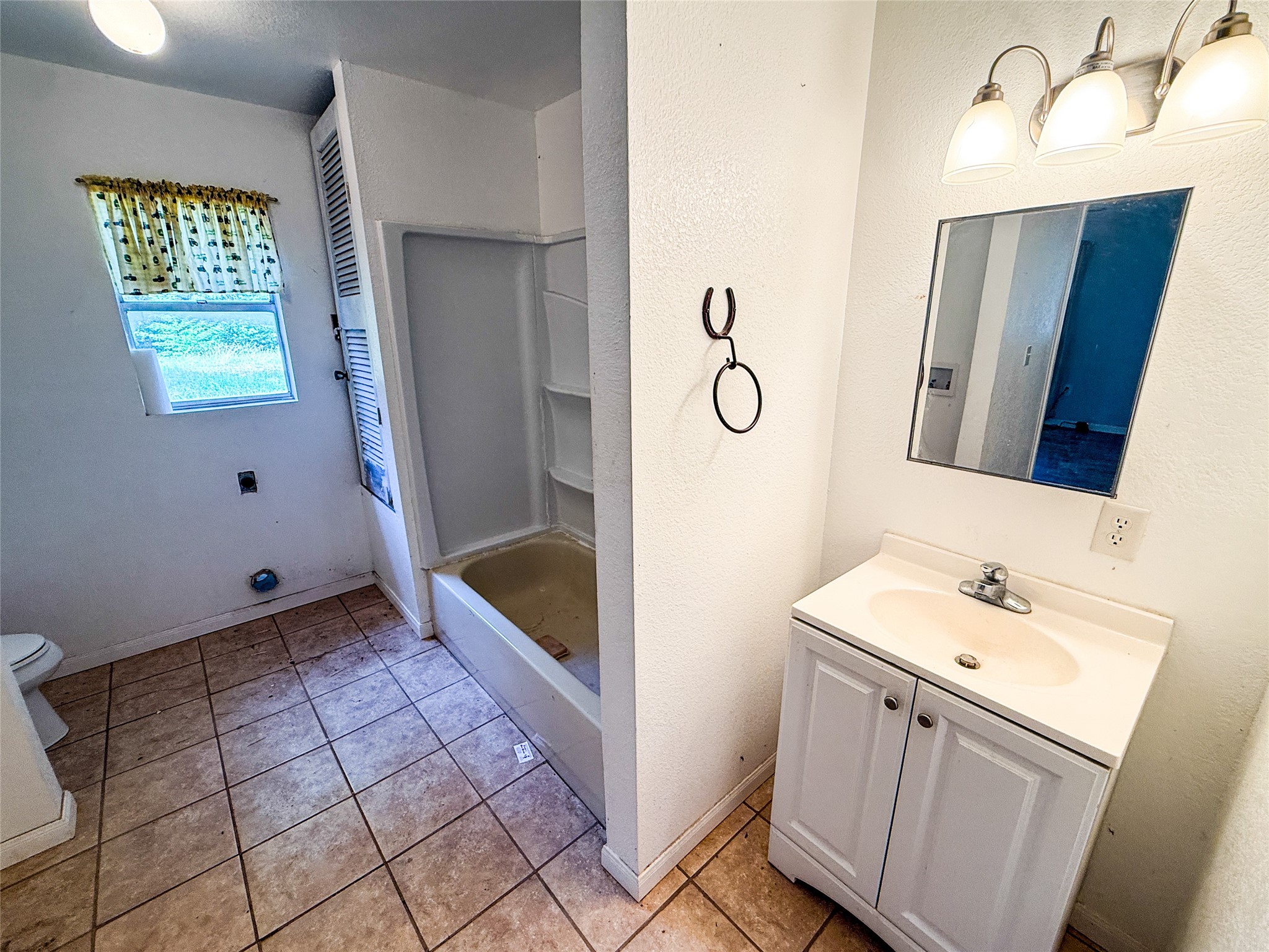 390 County Rd 1475 Road Chico TX 76431