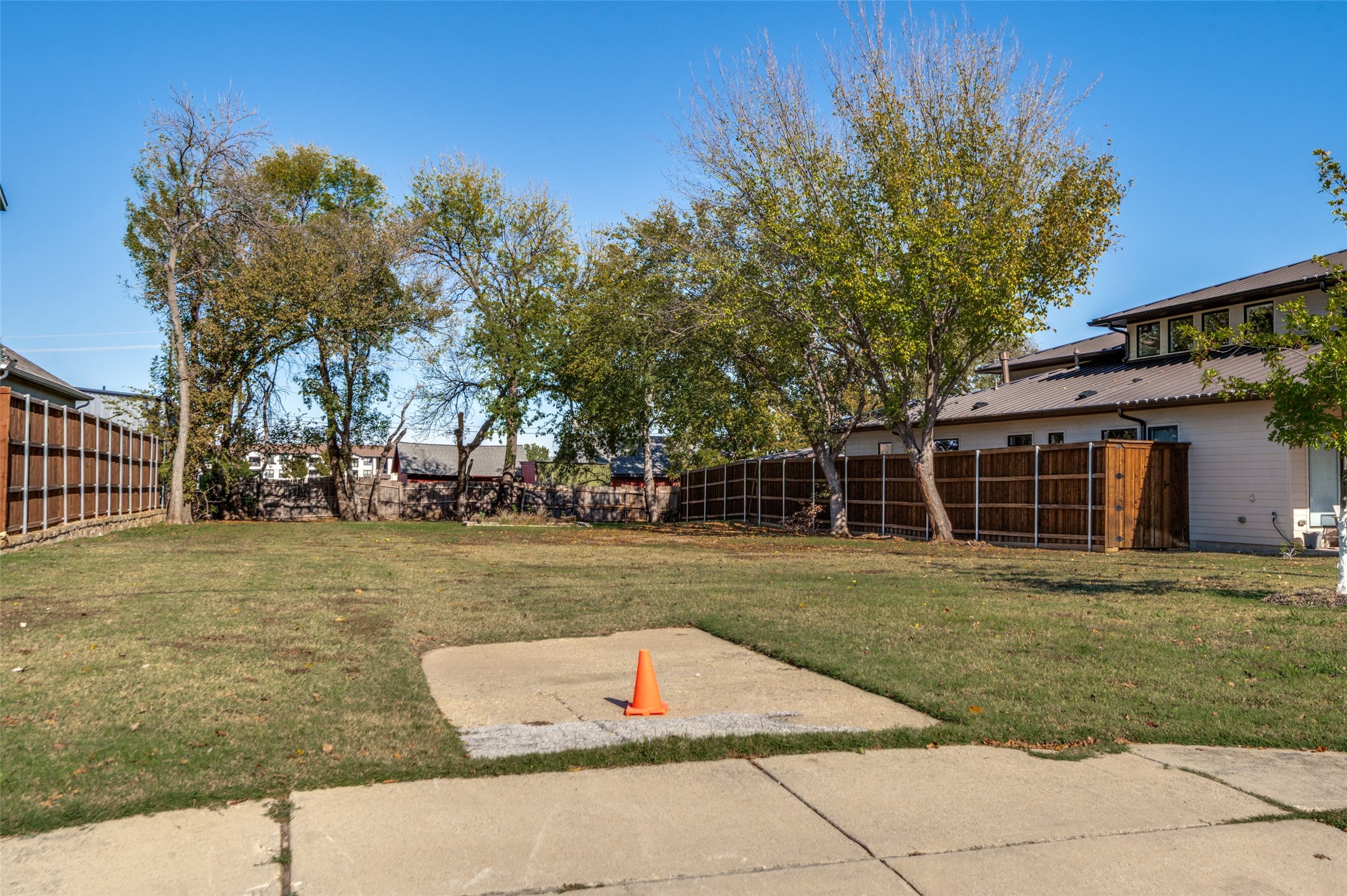 711 E Wall Street Grapevine TX 76051
