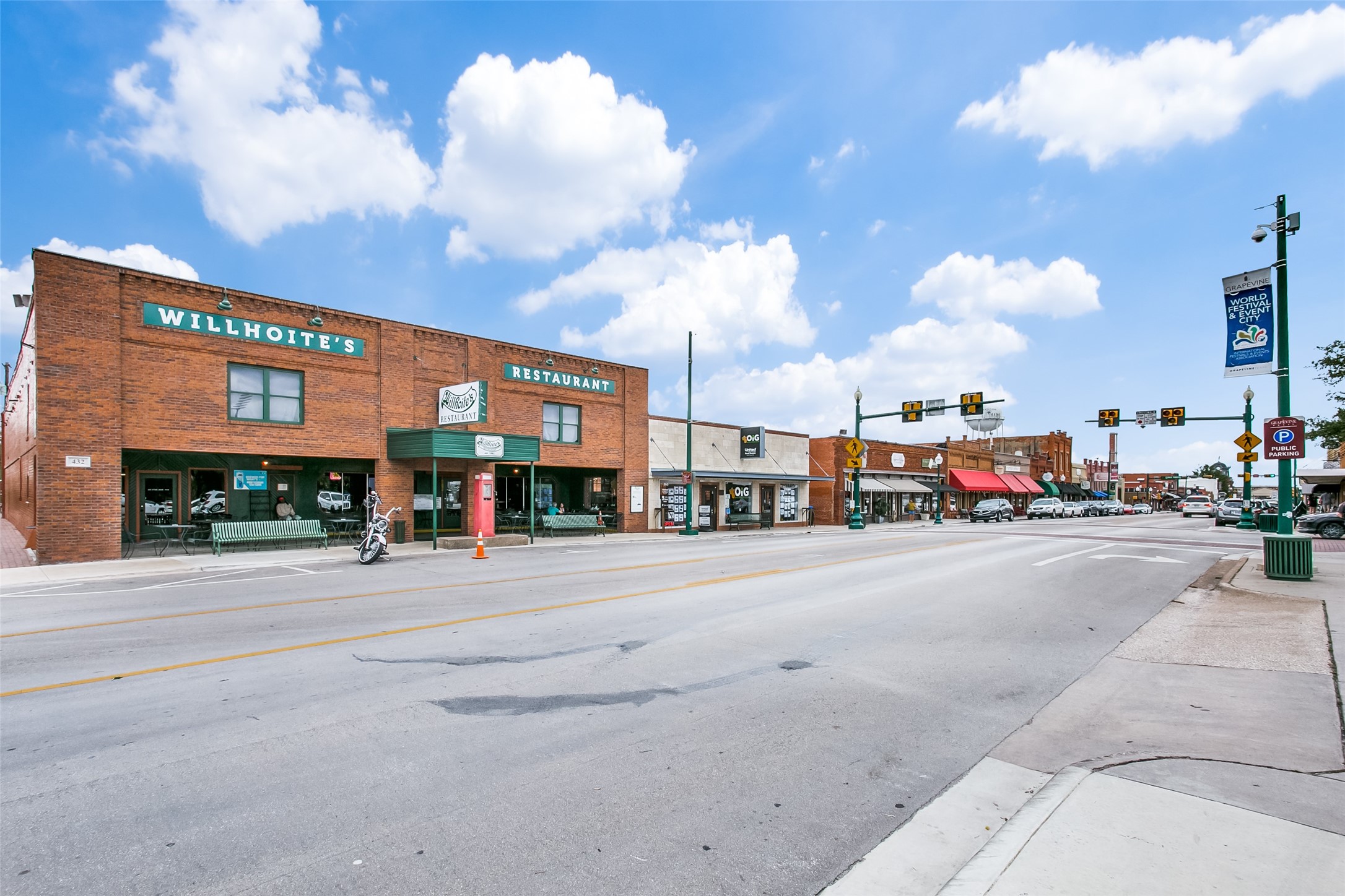 711 E Wall Street Grapevine TX 76051