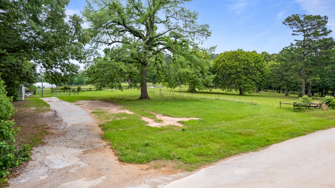 10204 County Road 135 Flint TX 75762