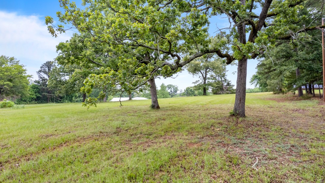 10204 County Road 135 Flint TX 75762