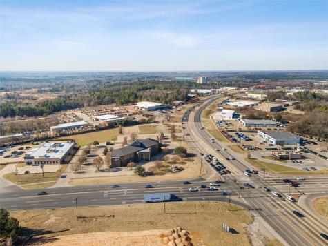 3909 S Southwest Loop 323 Tyler TX 75701