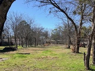 906 Virginia Street Graham TX 76450