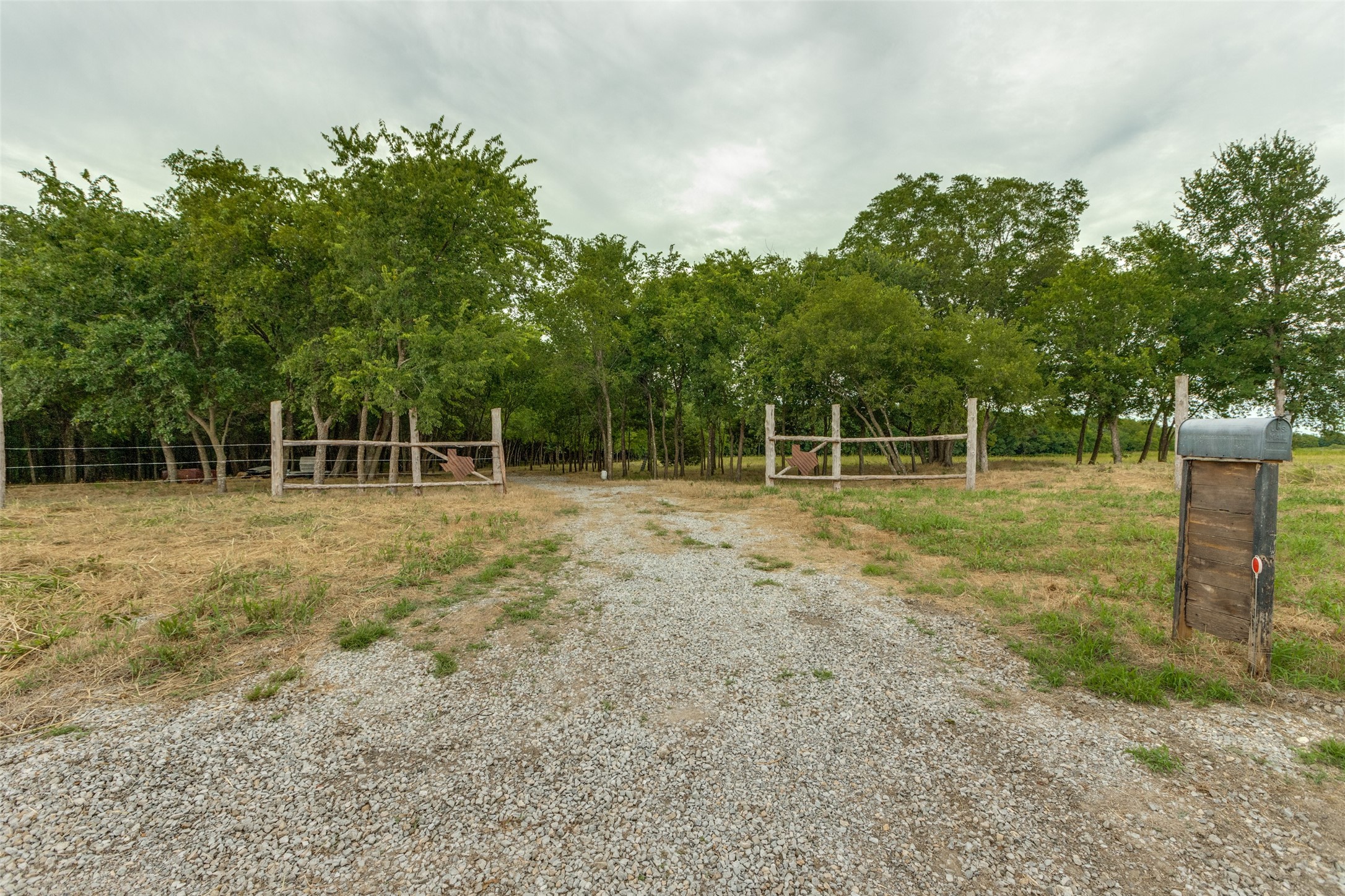 3805 County Road 3805 Wolfe City TX 75496
