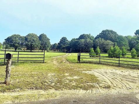 8031 County Road 4528 Palestine TX 75803