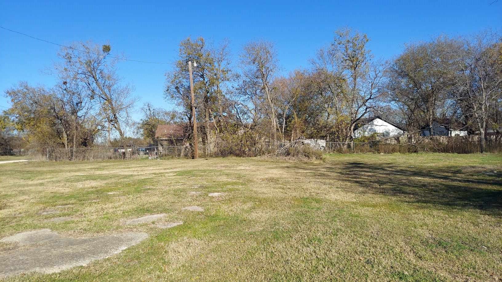 1404 E 10th Avenue Corsicana TX 75110