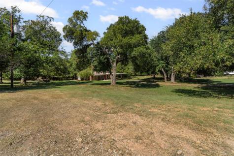 2810 Sky Harbour Drive Granbury TX 76049