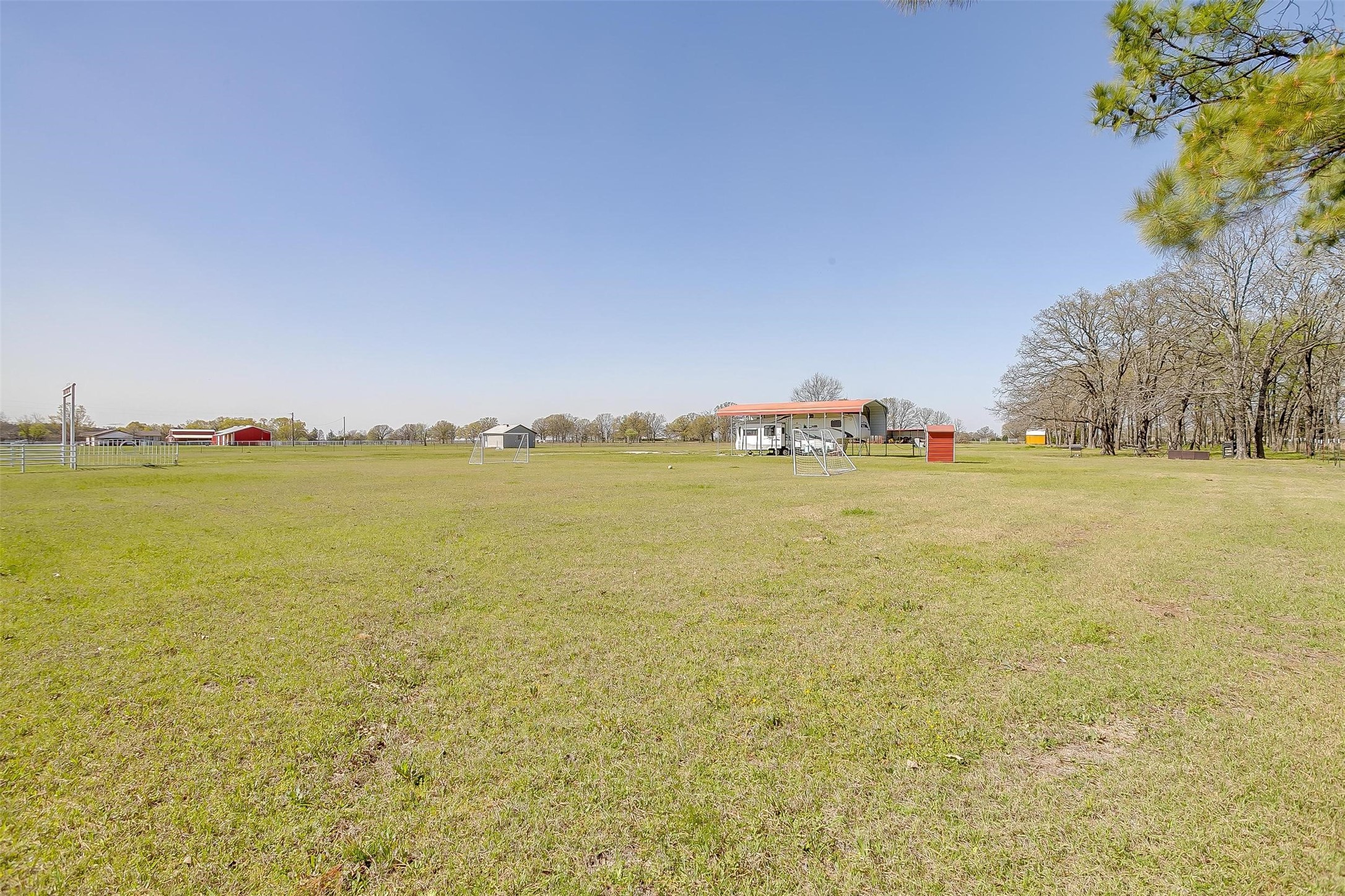 11833 Southview Drive Kemp TX 75143