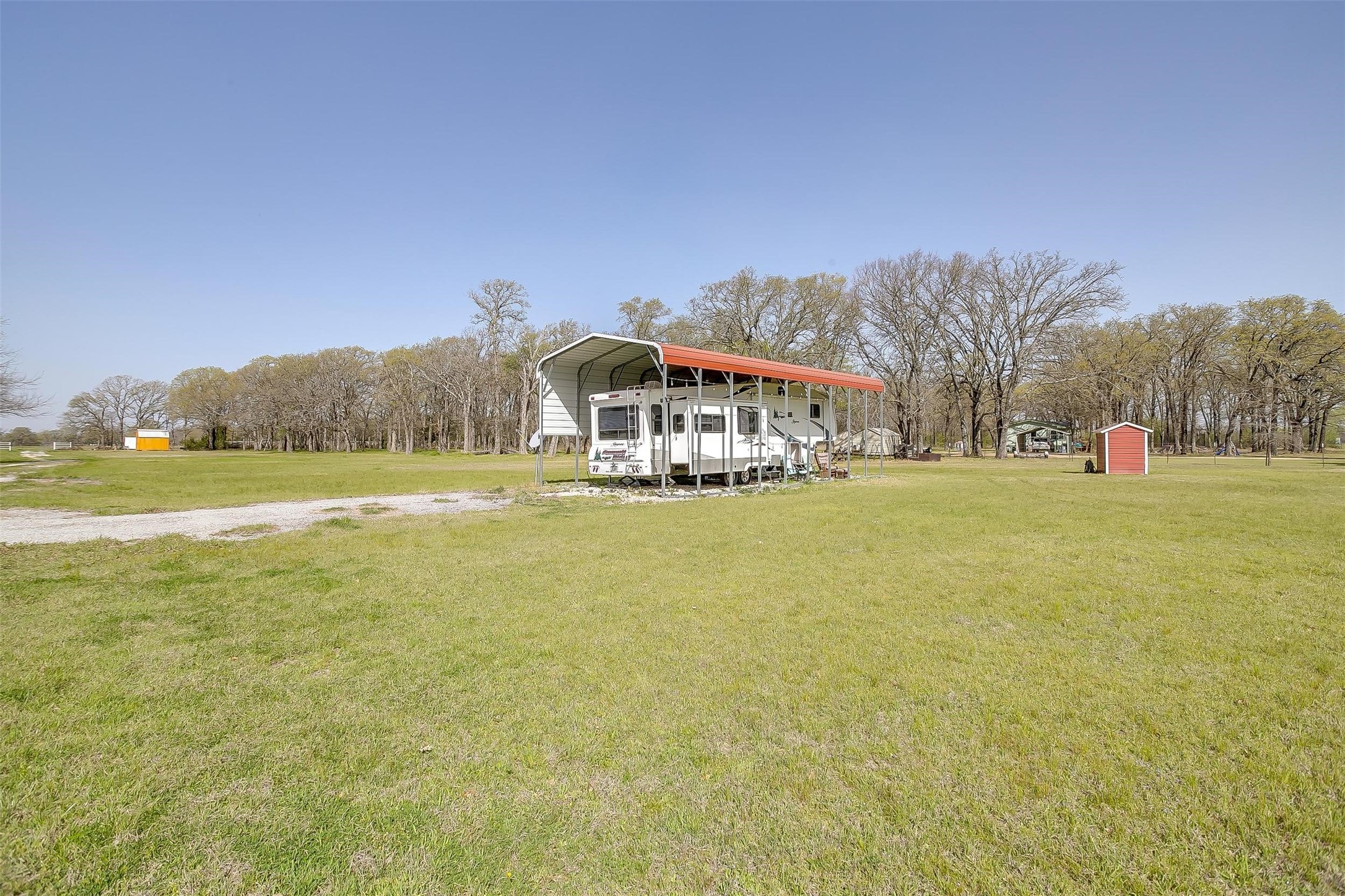 11833 Southview Drive Kemp TX 75143