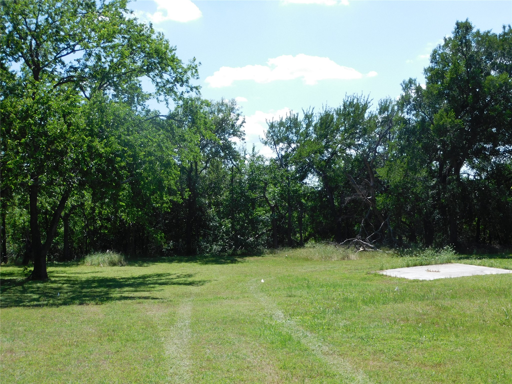 0FF Locust Avenue Hubbard TX 76648