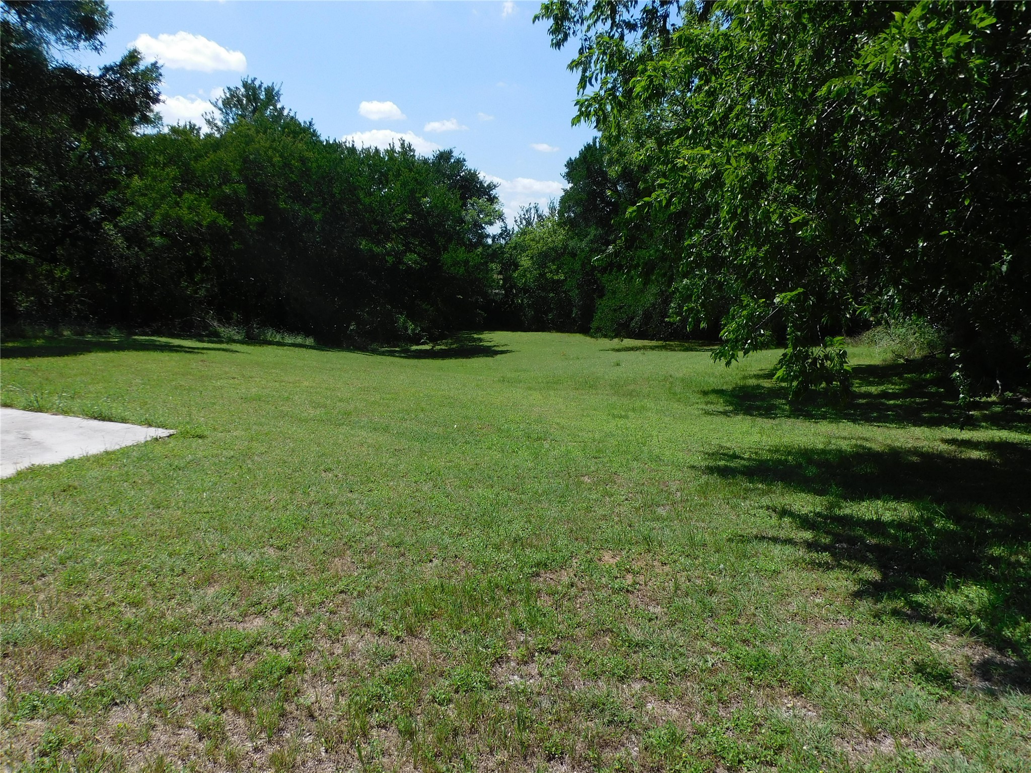 0FF Locust Avenue Hubbard TX 76648