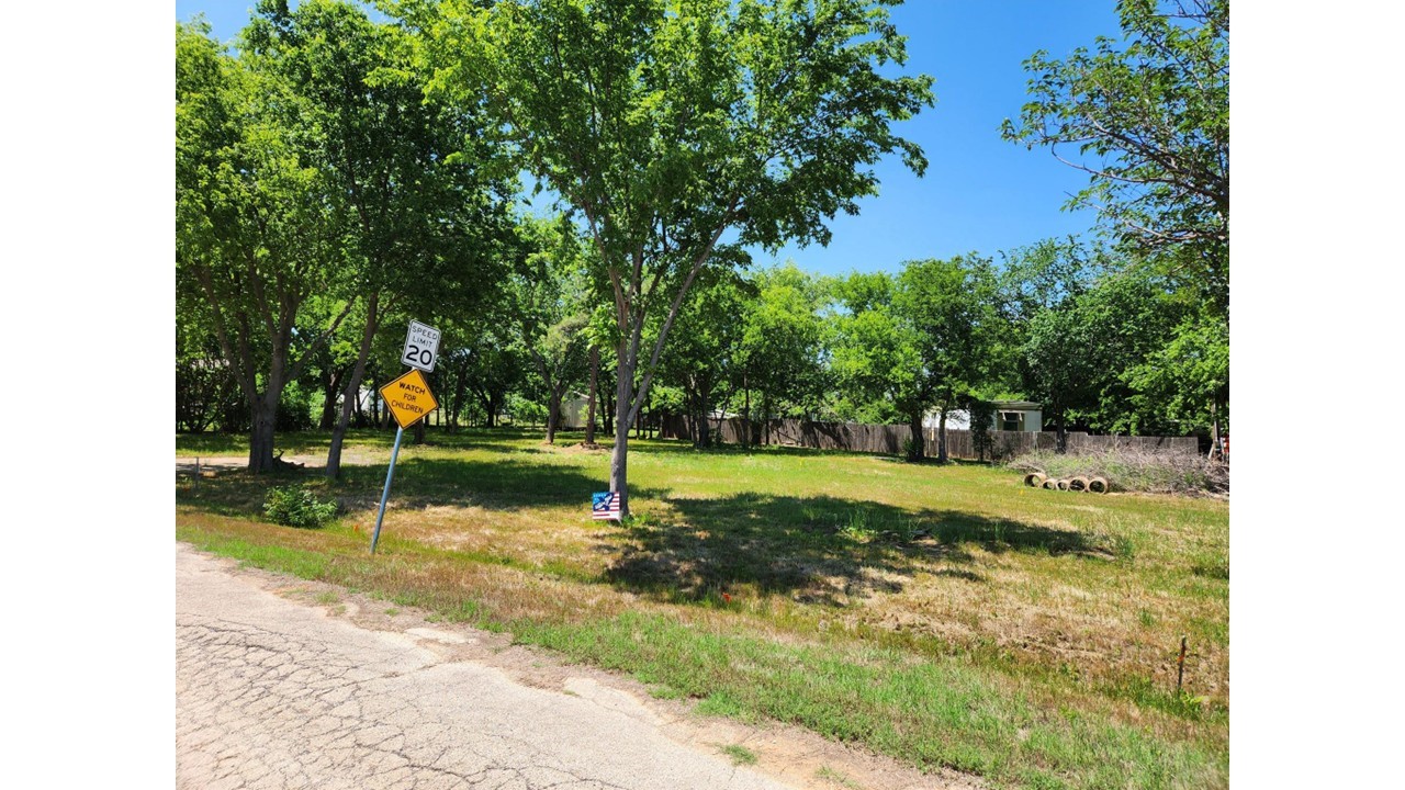 4251 Thousand Oaks Drive Argyle TX 76226