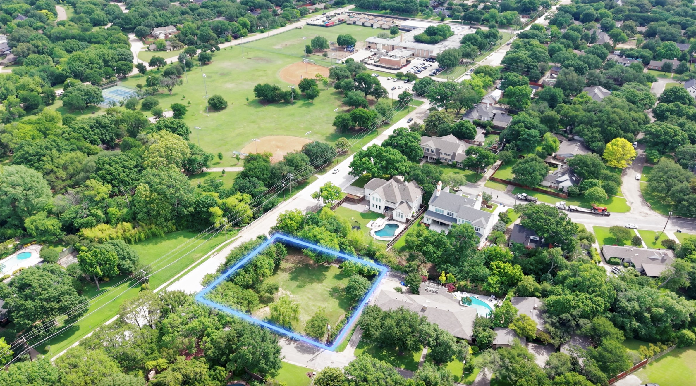 3890 Whitehall Drive Dallas TX 75229