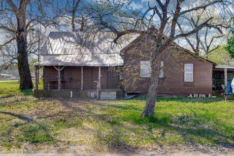 48 County Road 2360 Bagwell TX 75412