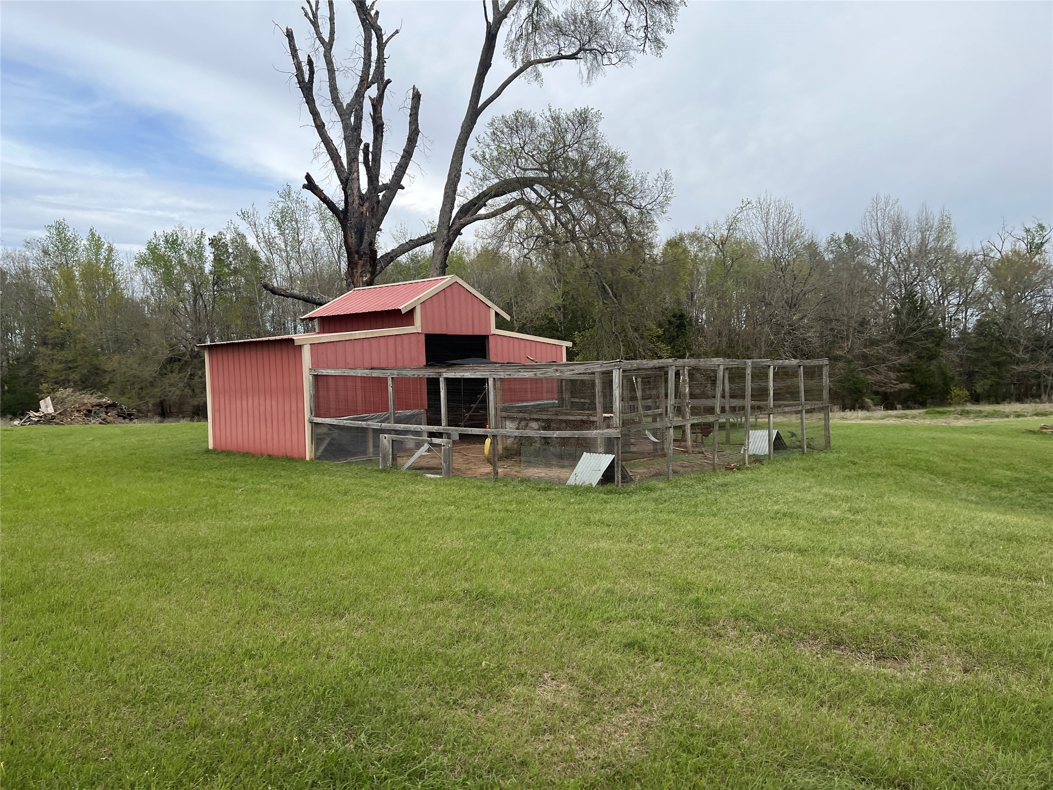 542 Cr 4716 Troup TX 75789