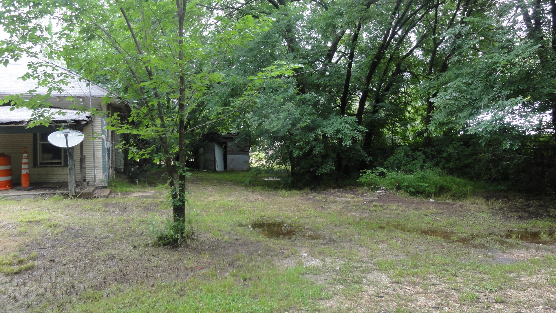 303 W College Street Trenton TX 75490