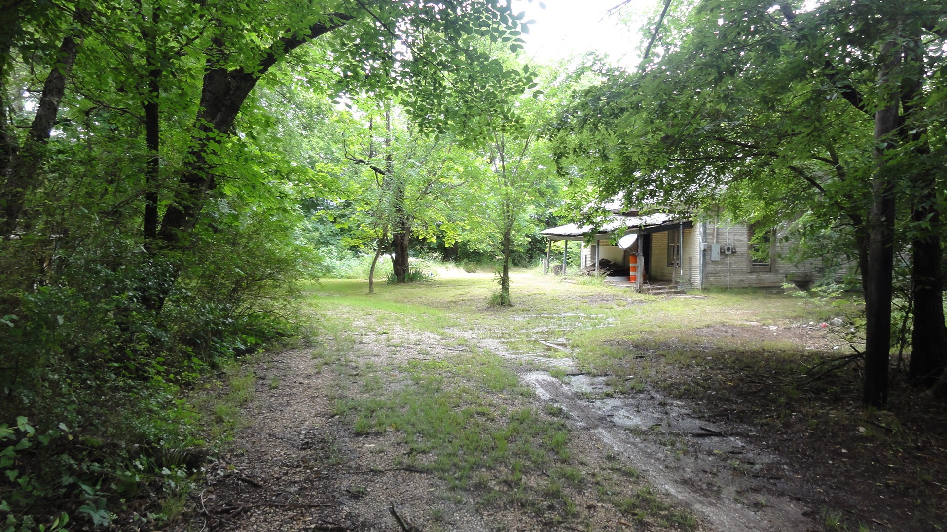 303 W College Street Trenton TX 75490