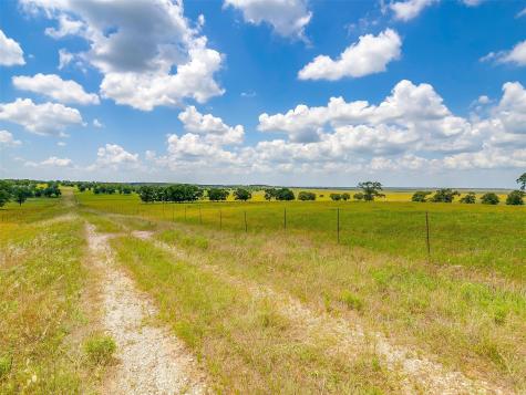 1226 Fm 67 Covington TX 76636