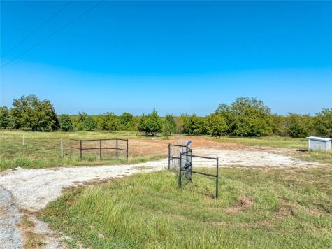 1274 Hart Lane Tioga TX 76271