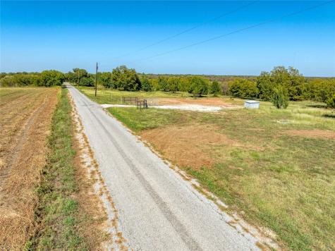 1274 Hart Lane Tioga TX 76271