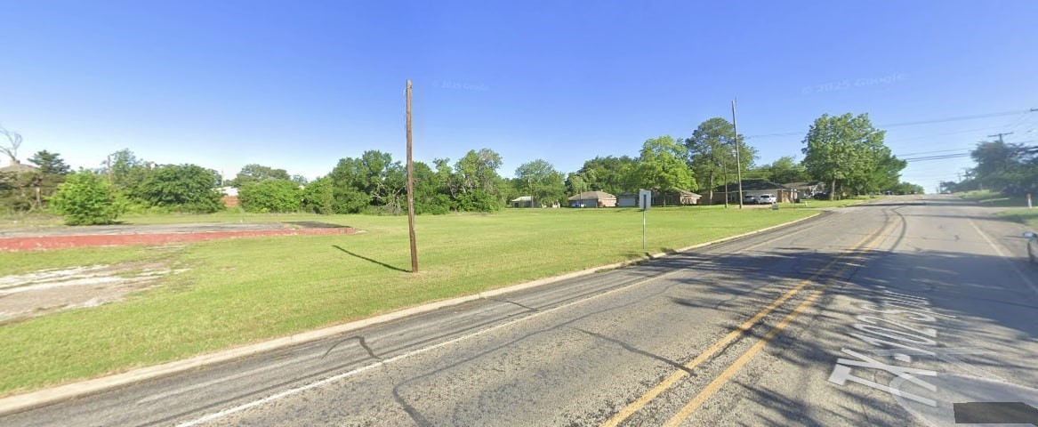 105 W 4th Street Keene TX 76059