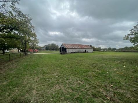 310 W Hughes Street Collinsville TX 76233