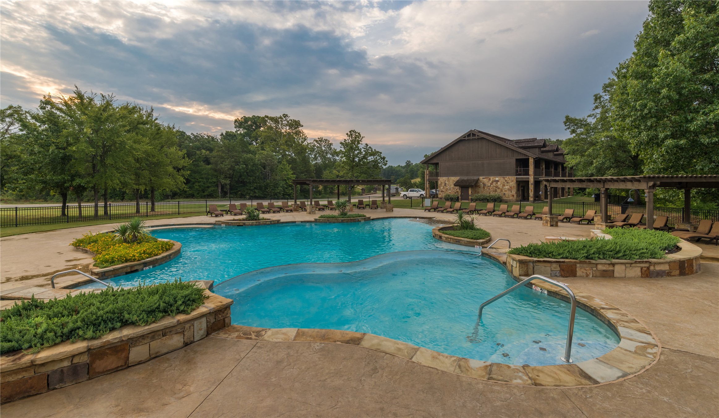 282 Castle Pines Circle Gordonville TX 76245