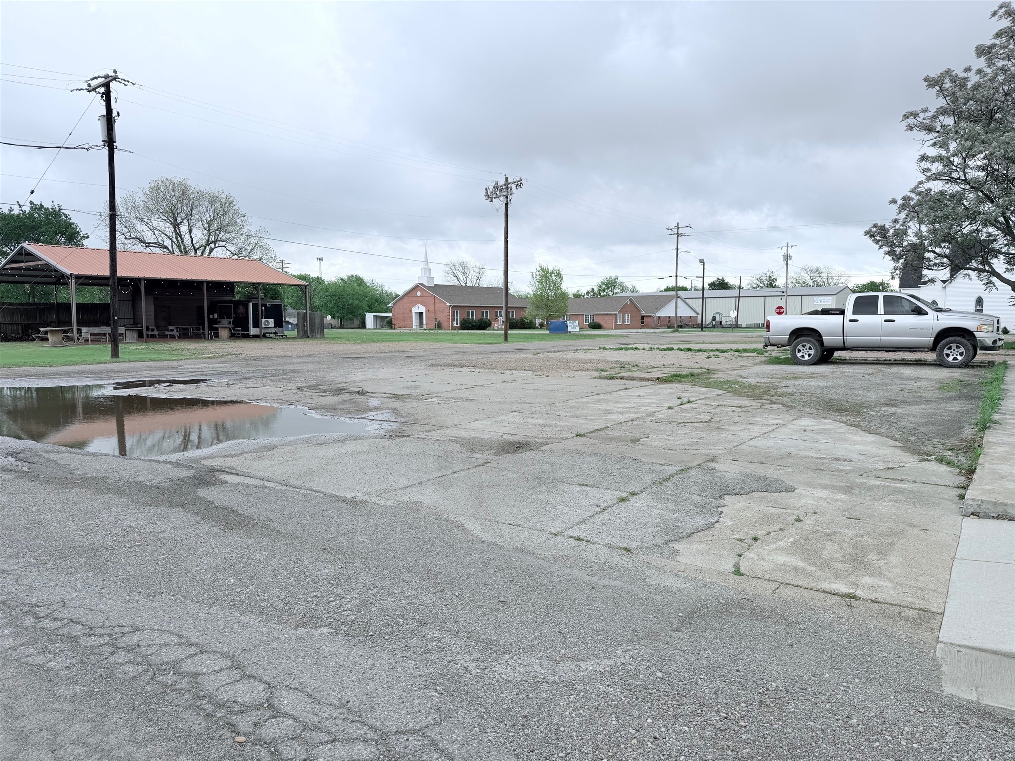219 N Pearl Street Trenton TX 75490