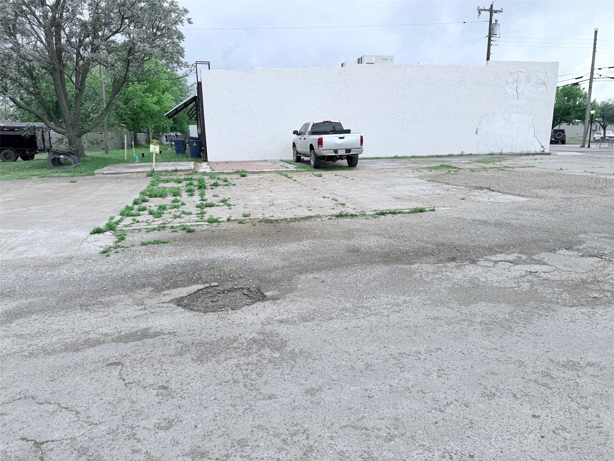 219 N Pearl Street Trenton TX 75490