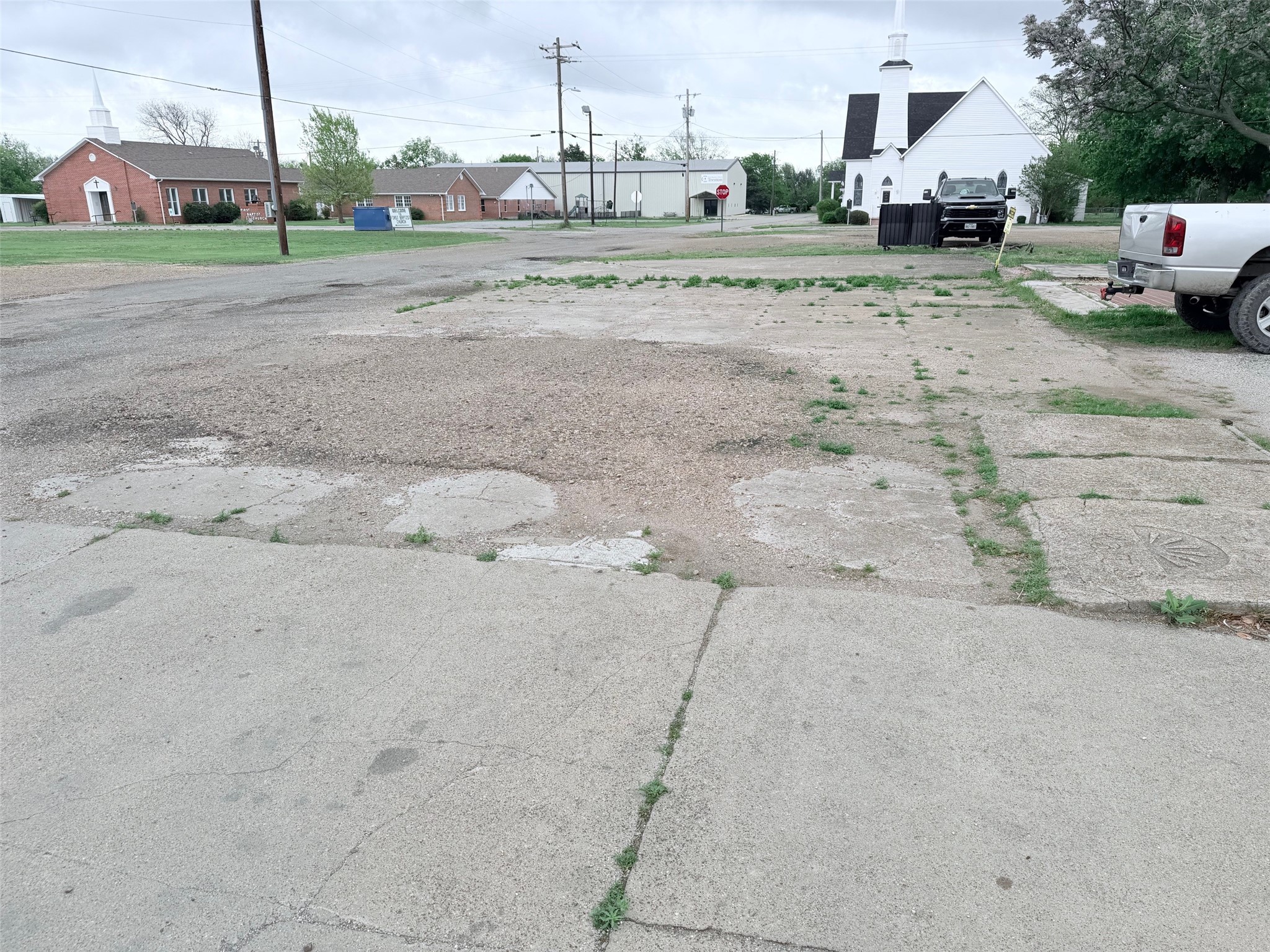 219 N Pearl Street Trenton TX 75490