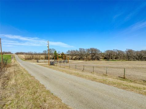 3182 Lovers Leap Lane Gunter TX 75058